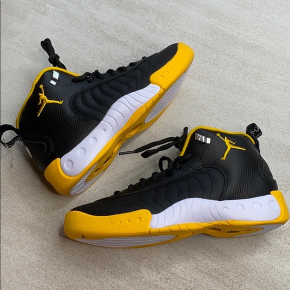 black and yellow jumpman pro